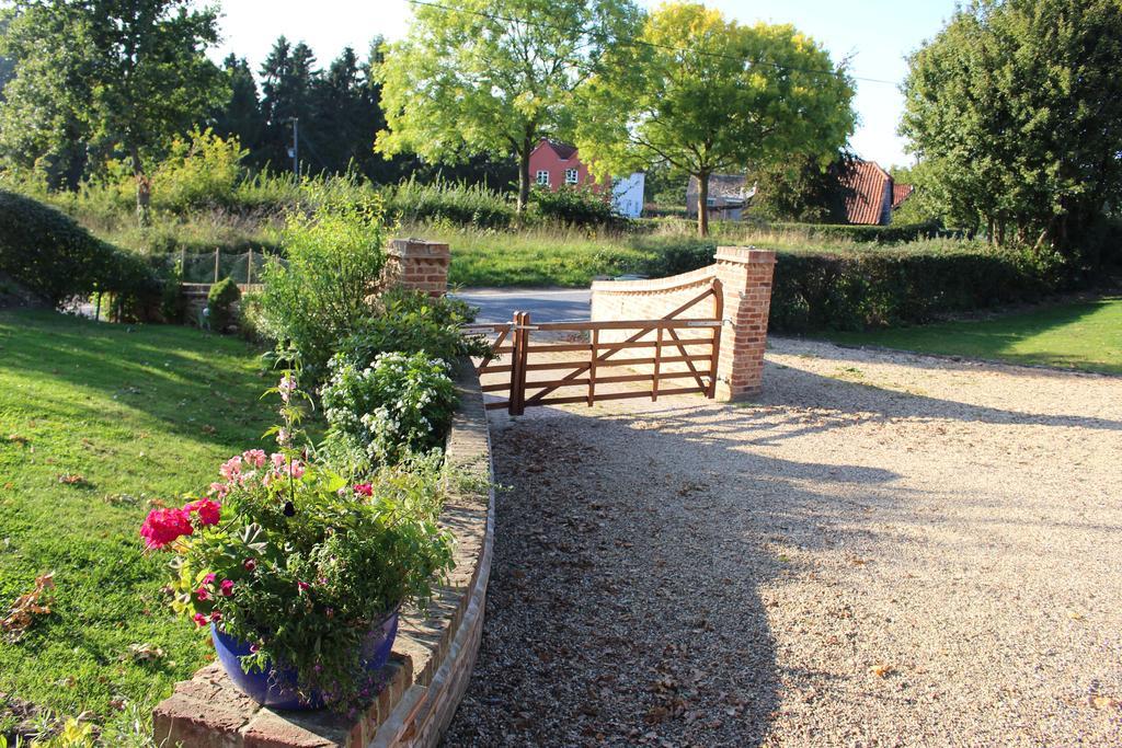 Oakwrights Terling Exterior foto
